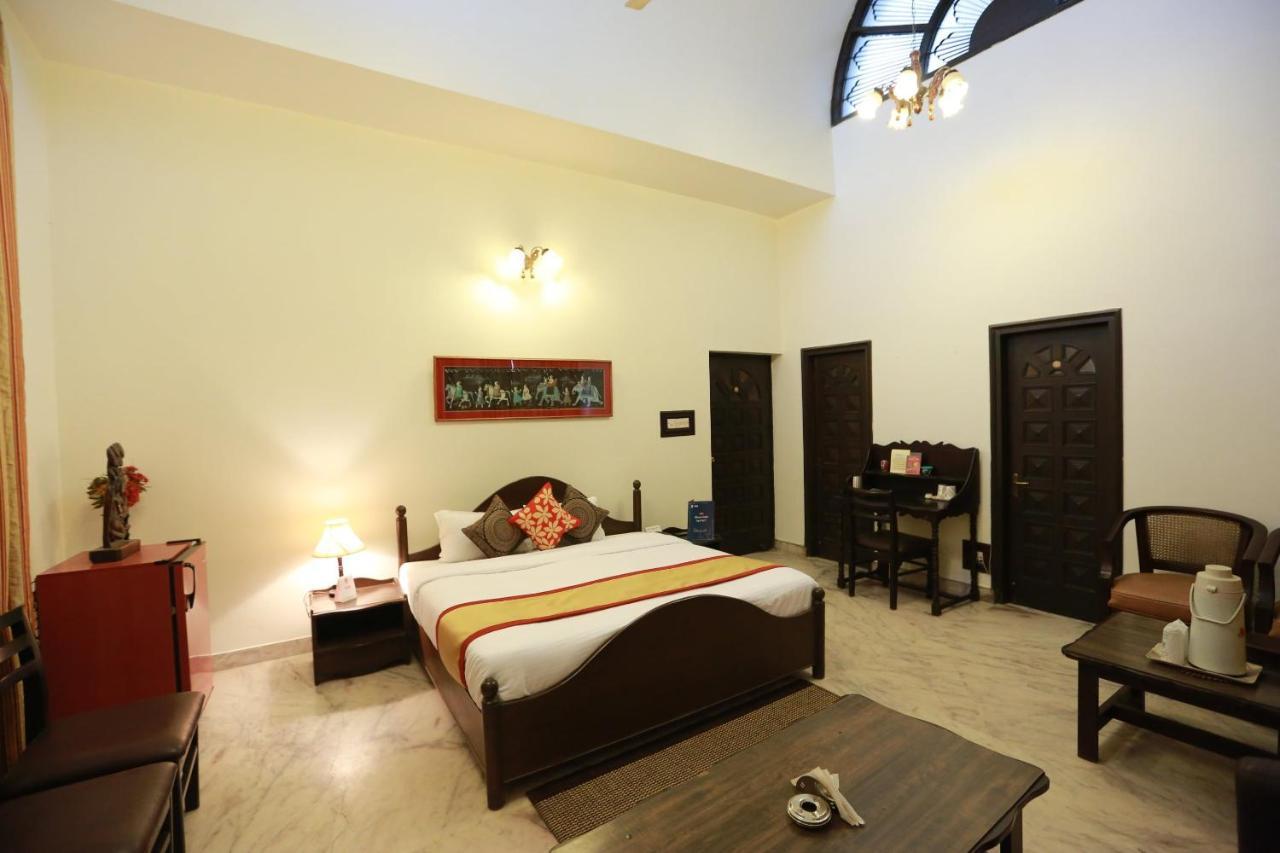 Oyo 8844 Meadows Inn Chinhat 外观 照片