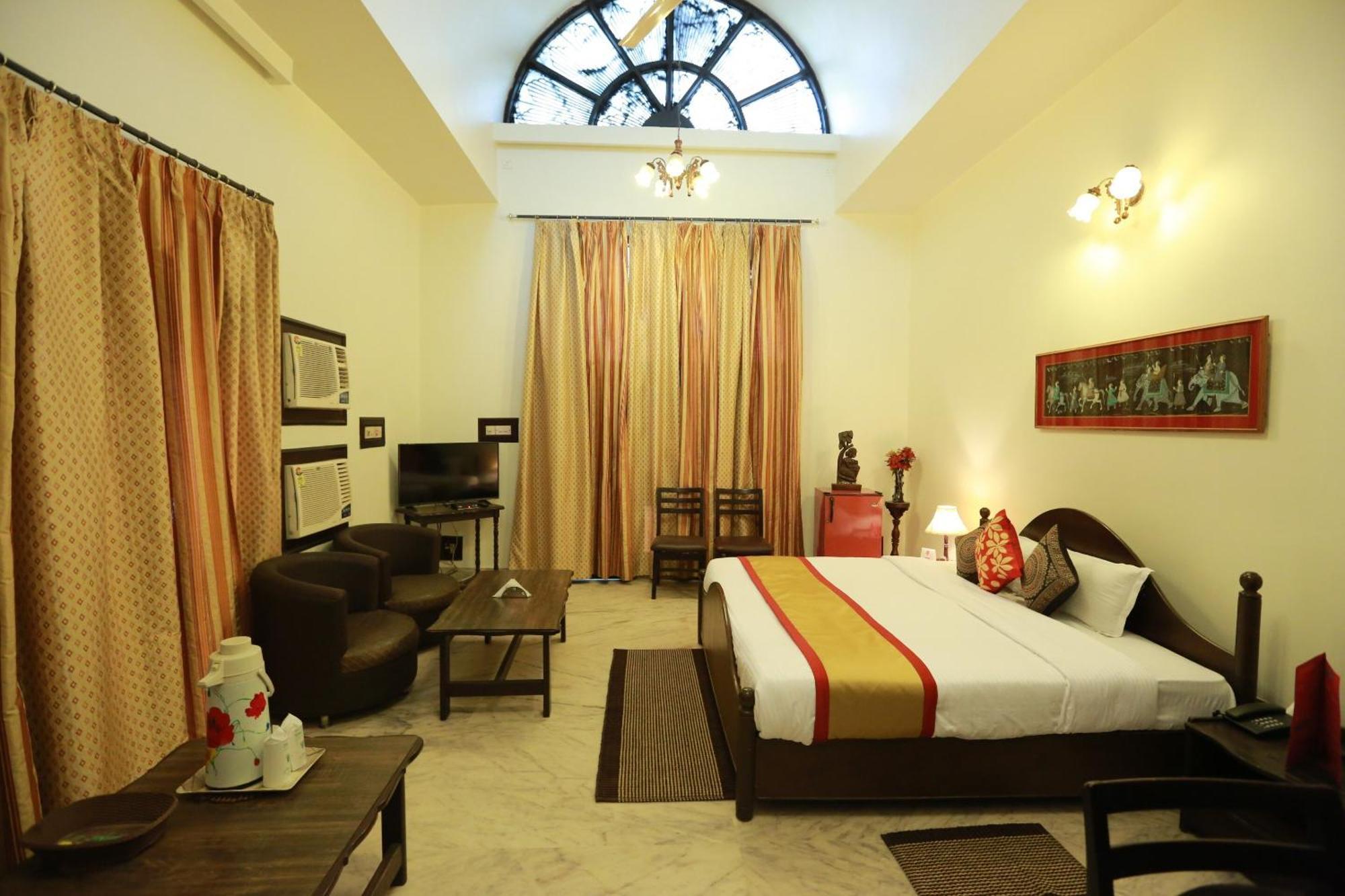 Oyo 8844 Meadows Inn Chinhat 外观 照片